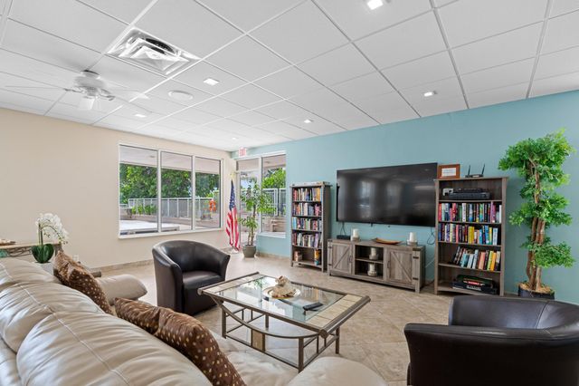 1050 Hillsboro Mile 403w, Hillsboro Beach, FL 33062