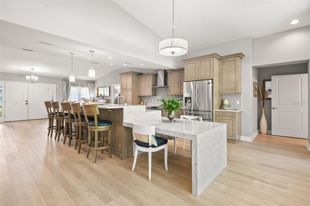 8 AMBLESIDE DRIVE, Belleair, FL 33756