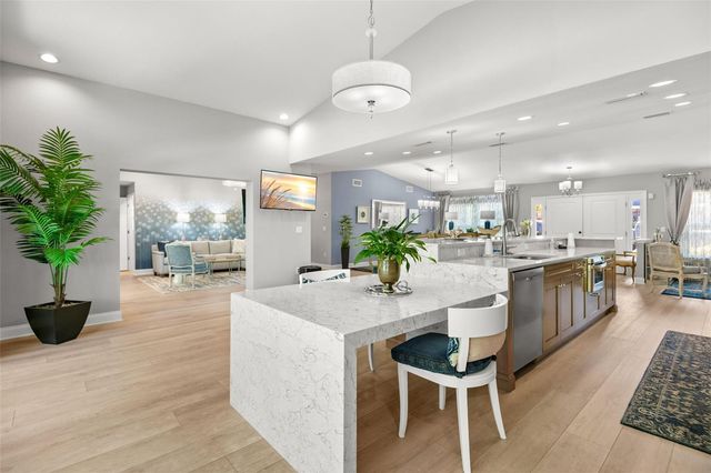 8 AMBLESIDE DRIVE, Belleair, FL 33756