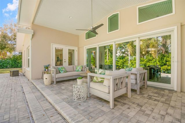 8 AMBLESIDE DRIVE, Belleair, FL 33756