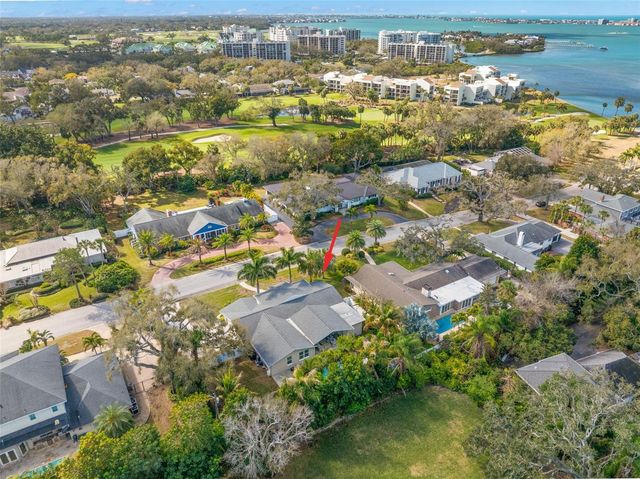 8 AMBLESIDE DRIVE, Belleair, FL 33756