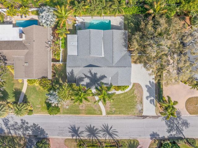 8 AMBLESIDE DRIVE, Belleair, FL 33756
