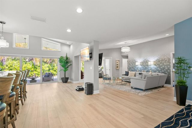 8 AMBLESIDE DRIVE, Belleair, FL 33756