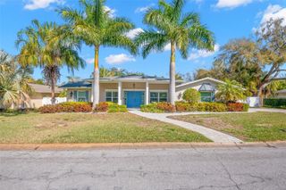 8 AMBLESIDE DRIVE, Belleair, FL 33756