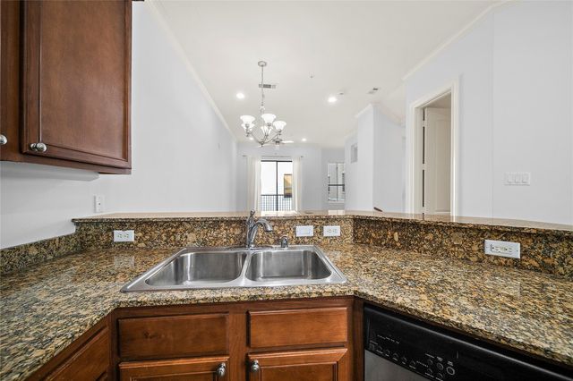 202 Mcgowen Street F, Houston, TX 77006