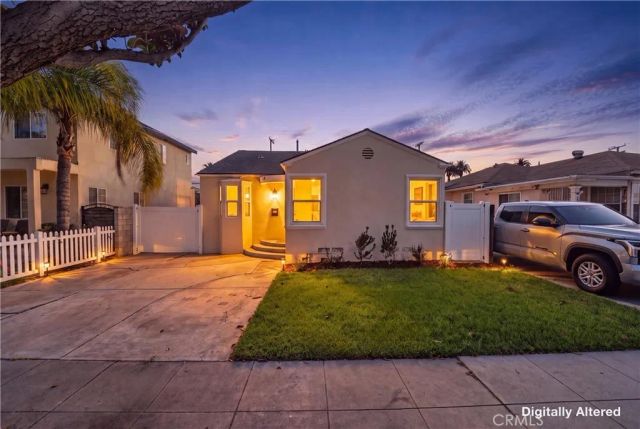 2741 Gale Avenue, Long Beach, CA 90810