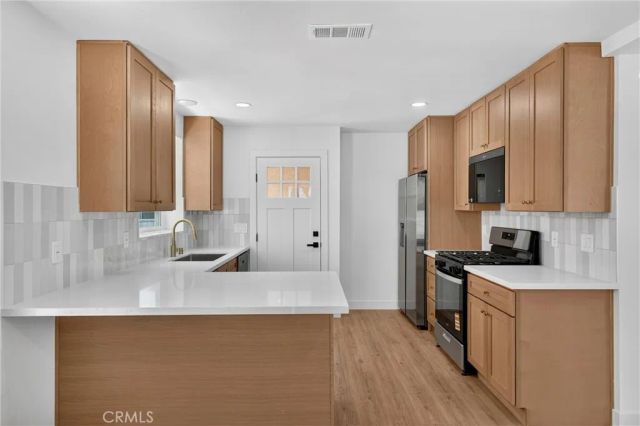 2741 Gale Avenue, Long Beach, CA 90810