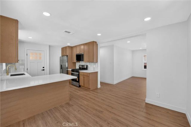 2741 Gale Avenue, Long Beach, CA 90810