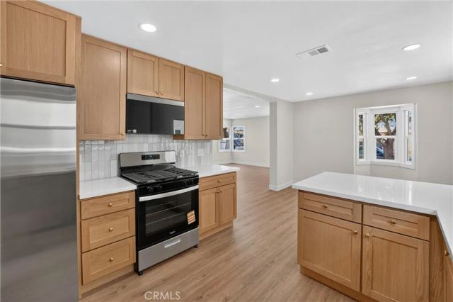 2741 Gale Avenue, Long Beach, CA 90810
