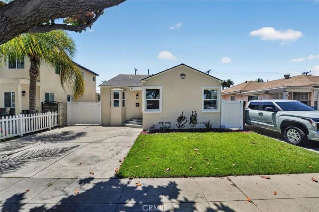 2741 Gale Avenue, Long Beach, CA 90810