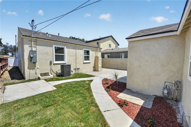 2741 Gale Avenue, Long Beach, CA 90810