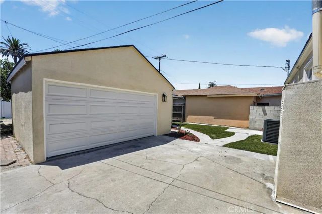 2741 Gale Avenue, Long Beach, CA 90810