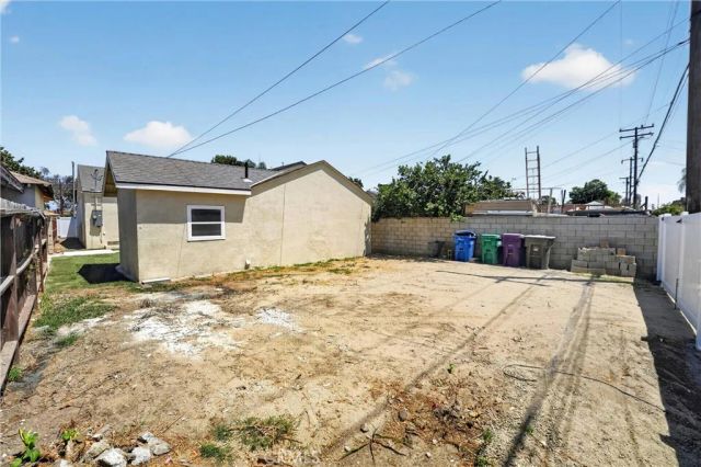 2741 Gale Avenue, Long Beach, CA 90810