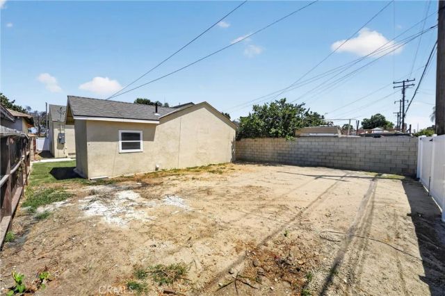 2741 Gale Avenue, Long Beach, CA 90810
