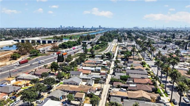 2741 Gale Avenue, Long Beach, CA 90810