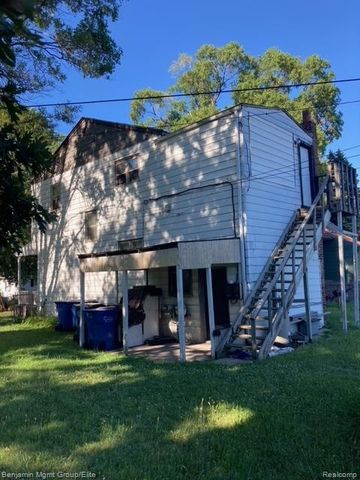 11358 E Rivard Avenue, Warren, MI 48089