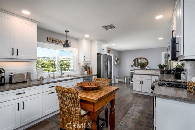 26171 Kentia Palm, Homeland, CA 92548