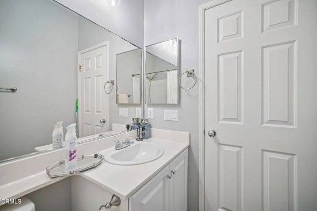 231 Calle Orovista, Camarillo, CA 93012