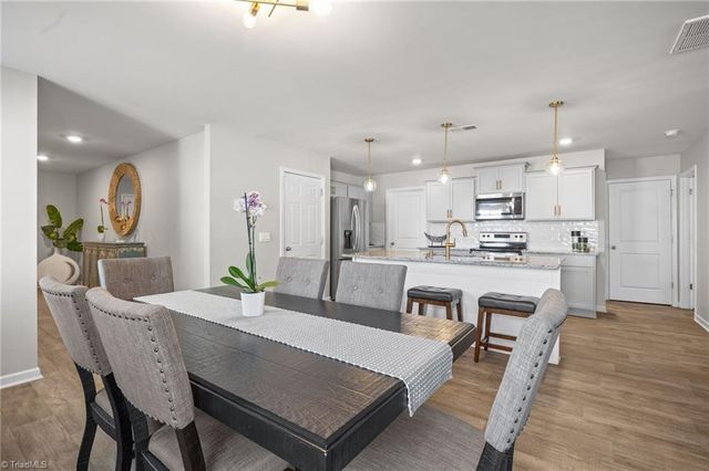 4574 Heatherly Road, Winston-salem, NC 27105