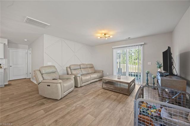 4574 Heatherly Road, Winston-salem, NC 27105