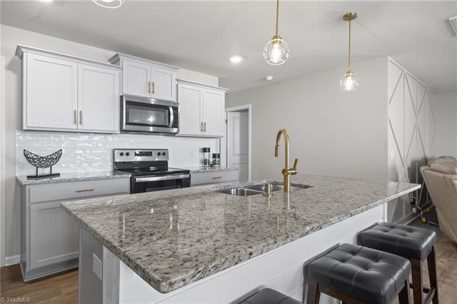 4574 Heatherly Road, Winston-salem, NC 27105