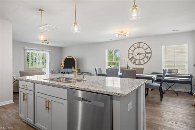 4574 Heatherly Road, Winston-salem, NC 27105