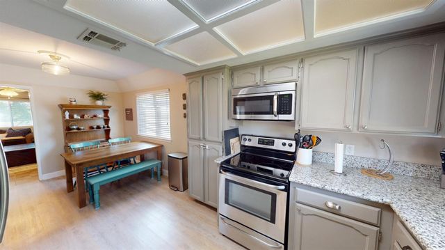 3724 Eddy Avenue, Clovis, CA 93612