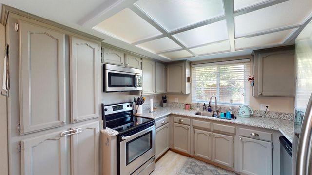 3724 Eddy Avenue, Clovis, CA 93612