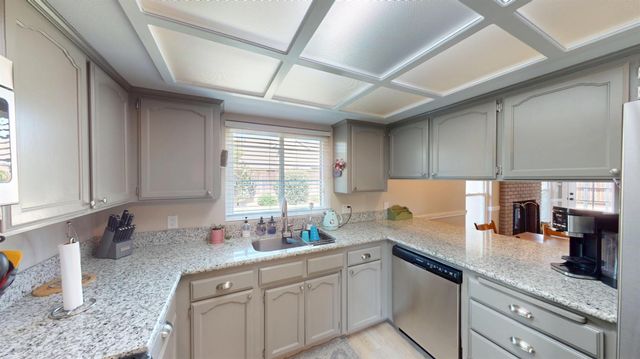 3724 Eddy Avenue, Clovis, CA 93612