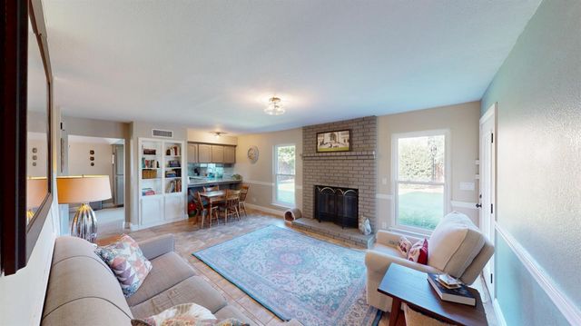 3724 Eddy Avenue, Clovis, CA 93612
