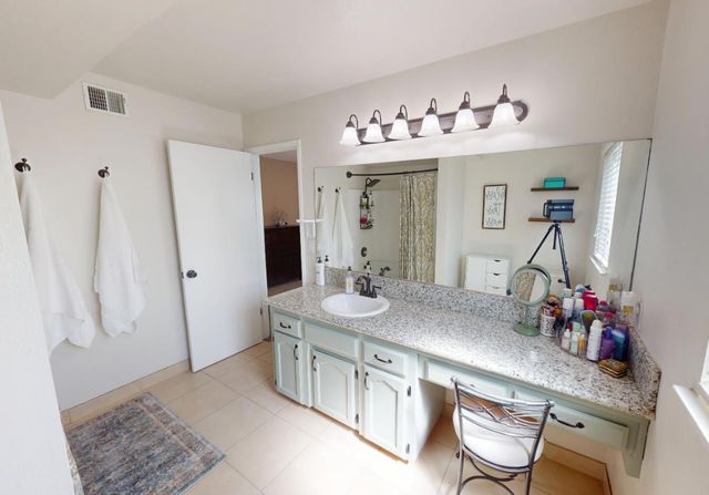 3724 Eddy Avenue, Clovis, CA 93612