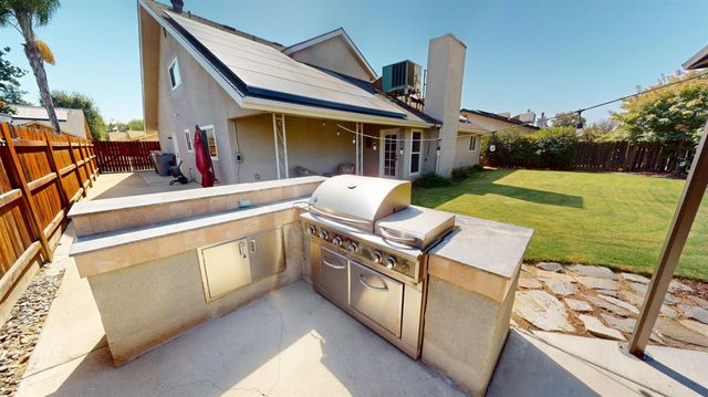 3724 Eddy Avenue, Clovis, CA 93612