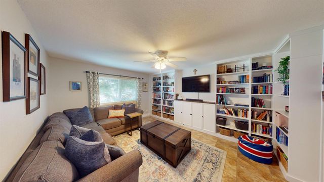 3724 Eddy Avenue, Clovis, CA 93612