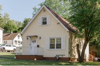 4 Hillside Avenue, Schenectady, NY 12308