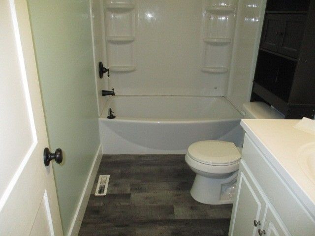 422 Parker Rd, Portland, TN 37148