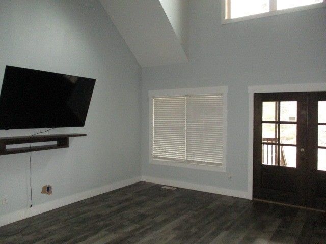 422 Parker Rd, Portland, TN 37148