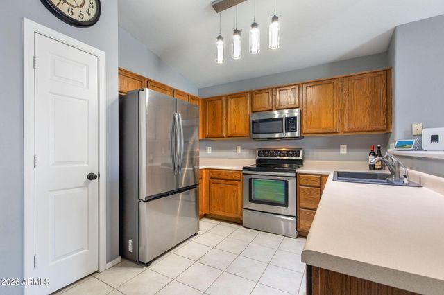 11173 W MANZANITA Drive, Peoria, AZ 85345