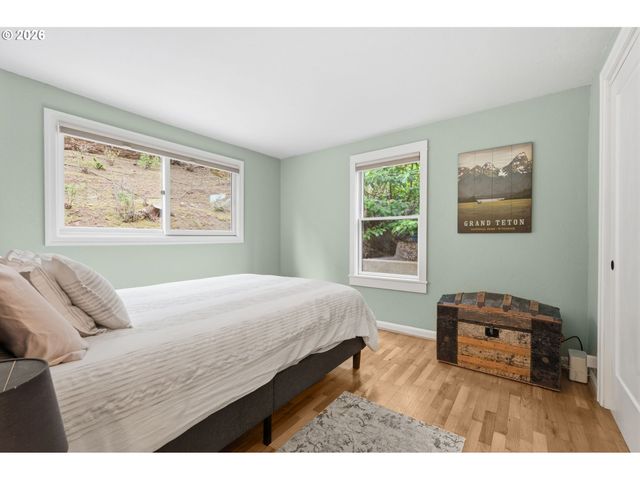 1841 FAIRMOUNT Blvd, Eugene, OR 97403