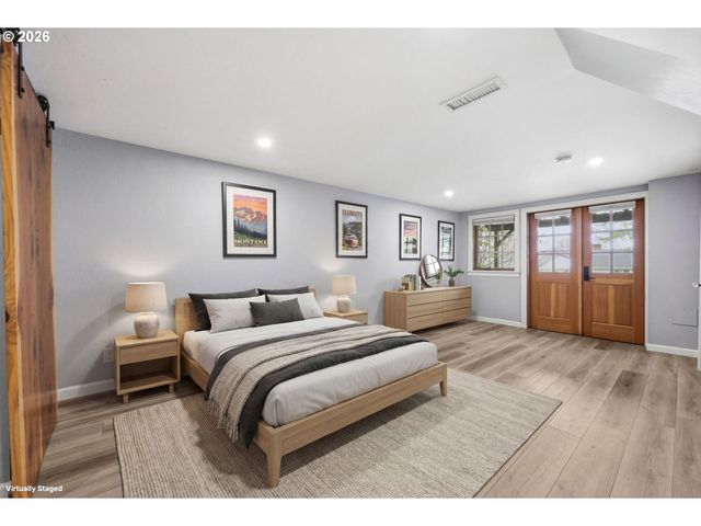 1841 FAIRMOUNT Blvd, Eugene, OR 97403