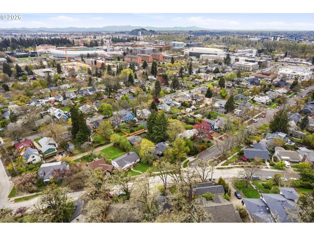 1841 FAIRMOUNT Blvd, Eugene, OR 97403