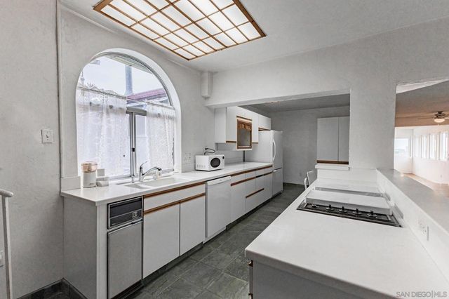 2841 Nipoma St, San Diego, CA 92106