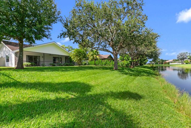 13781 Barberry Drive, Wellington, FL 33414