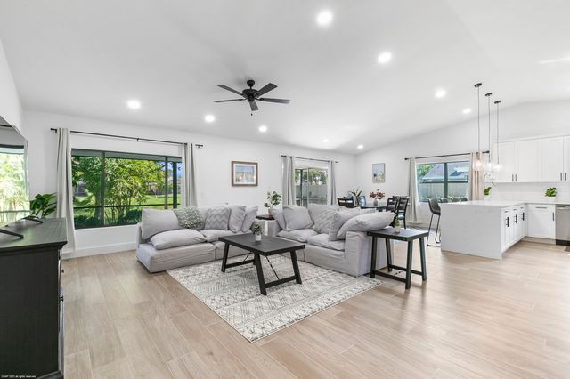 13781 Barberry Drive, Wellington, FL 33414