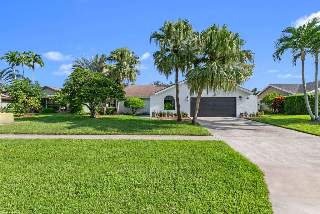 13781 Barberry Drive, Wellington, FL 33414