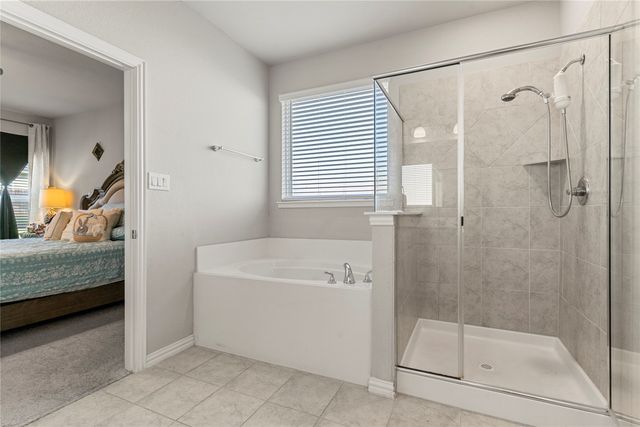 832 Feather Edge Drive, Springtown, TX 76082