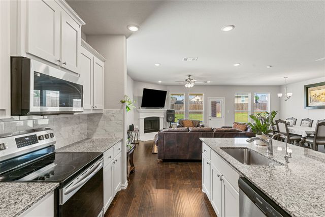 832 Feather Edge Drive, Springtown, TX 76082