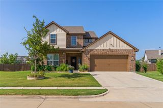 832 Feather Edge Drive, Springtown, TX 76082