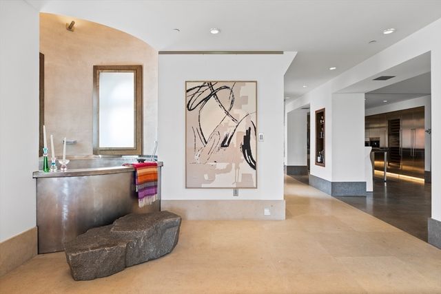 314 Commonwealth Ave 4, Boston, MA 02115