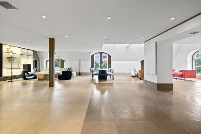 314 Commonwealth Ave 4, Boston, MA 02115