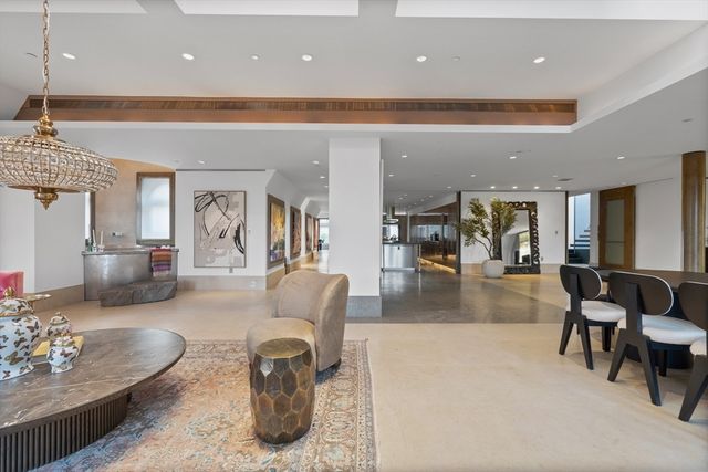 314 Commonwealth Ave 4, Boston, MA 02115